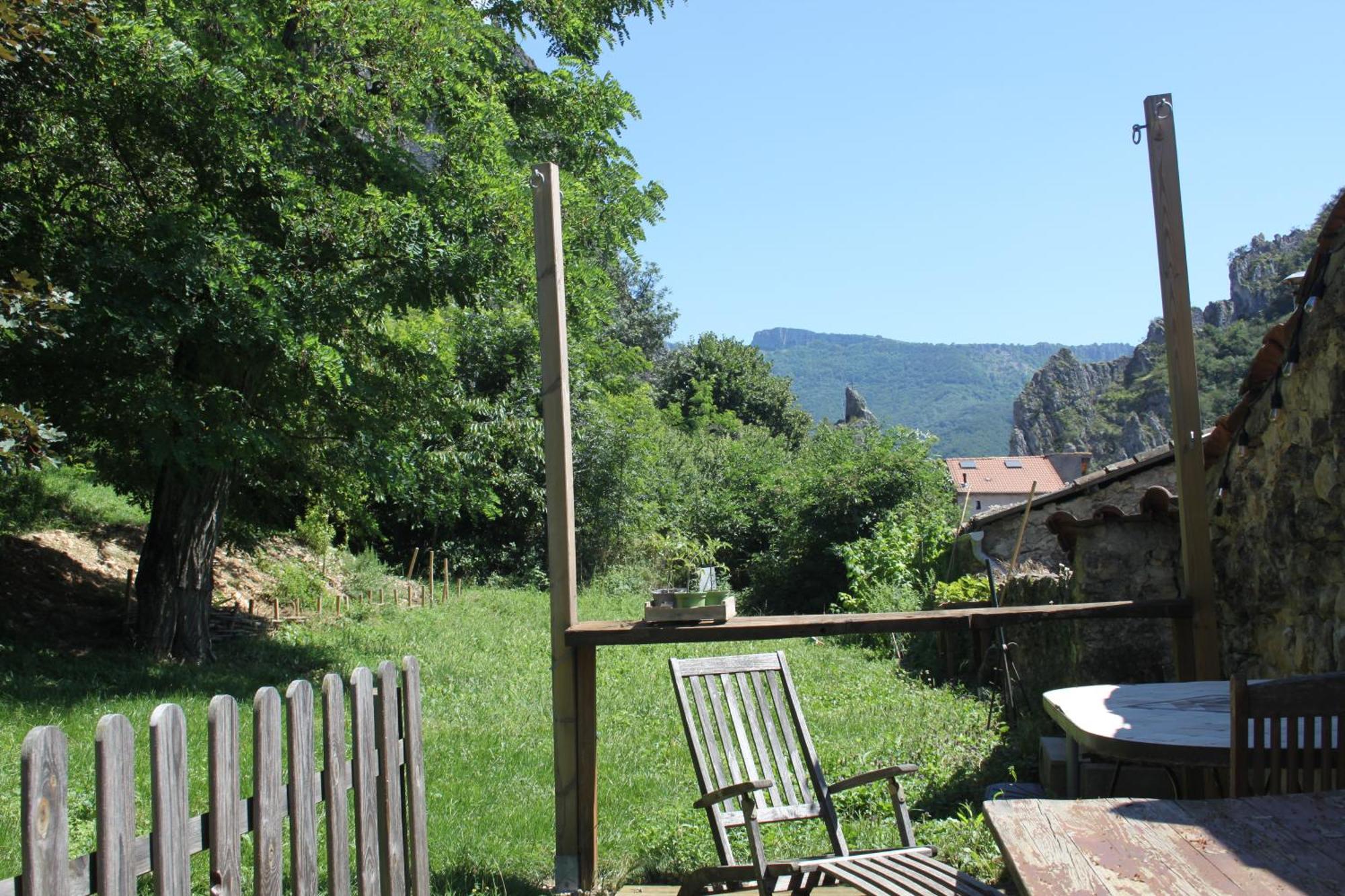 Comfortable Village Apartment In Barbieres With Access To Large Garden With Beautiful Views Bagian luar foto